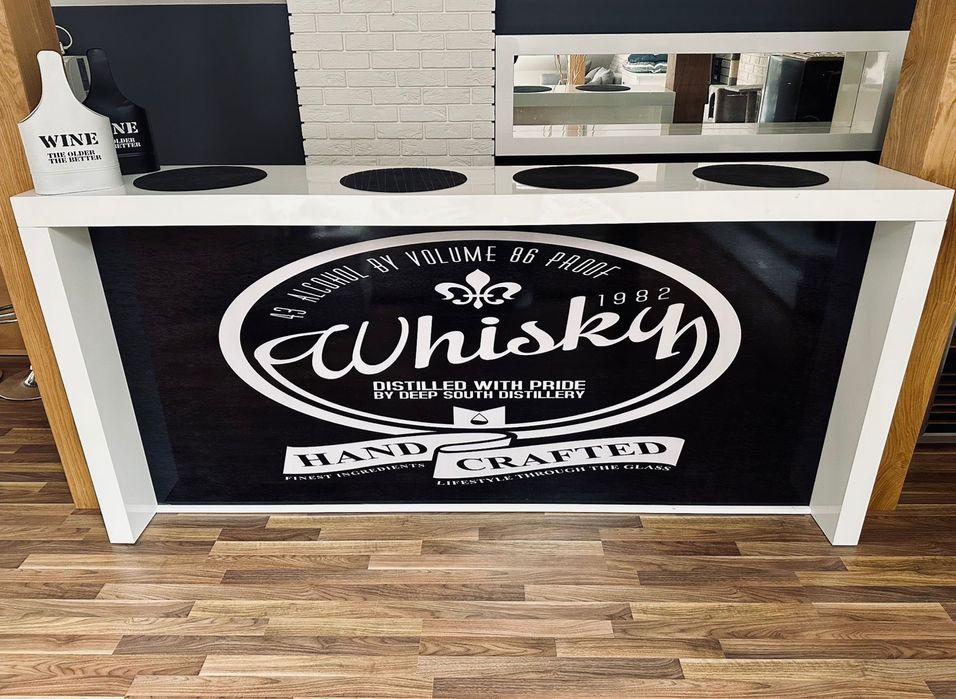 Lada barowa z akcesoriami - wysoka jakość