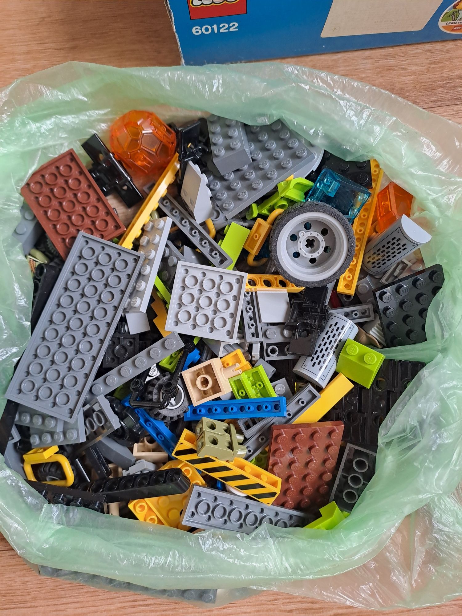 Лего lego city 60122. Гусенична машина дослідників вулкану