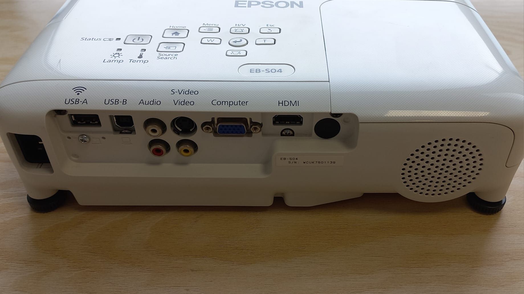 Projektor Epson EB-S04