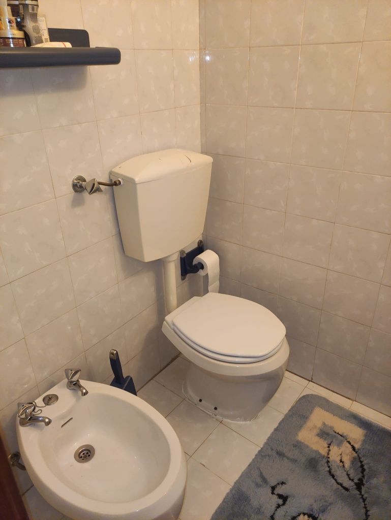 Apartamento T3, 2 WC, 1 varanda