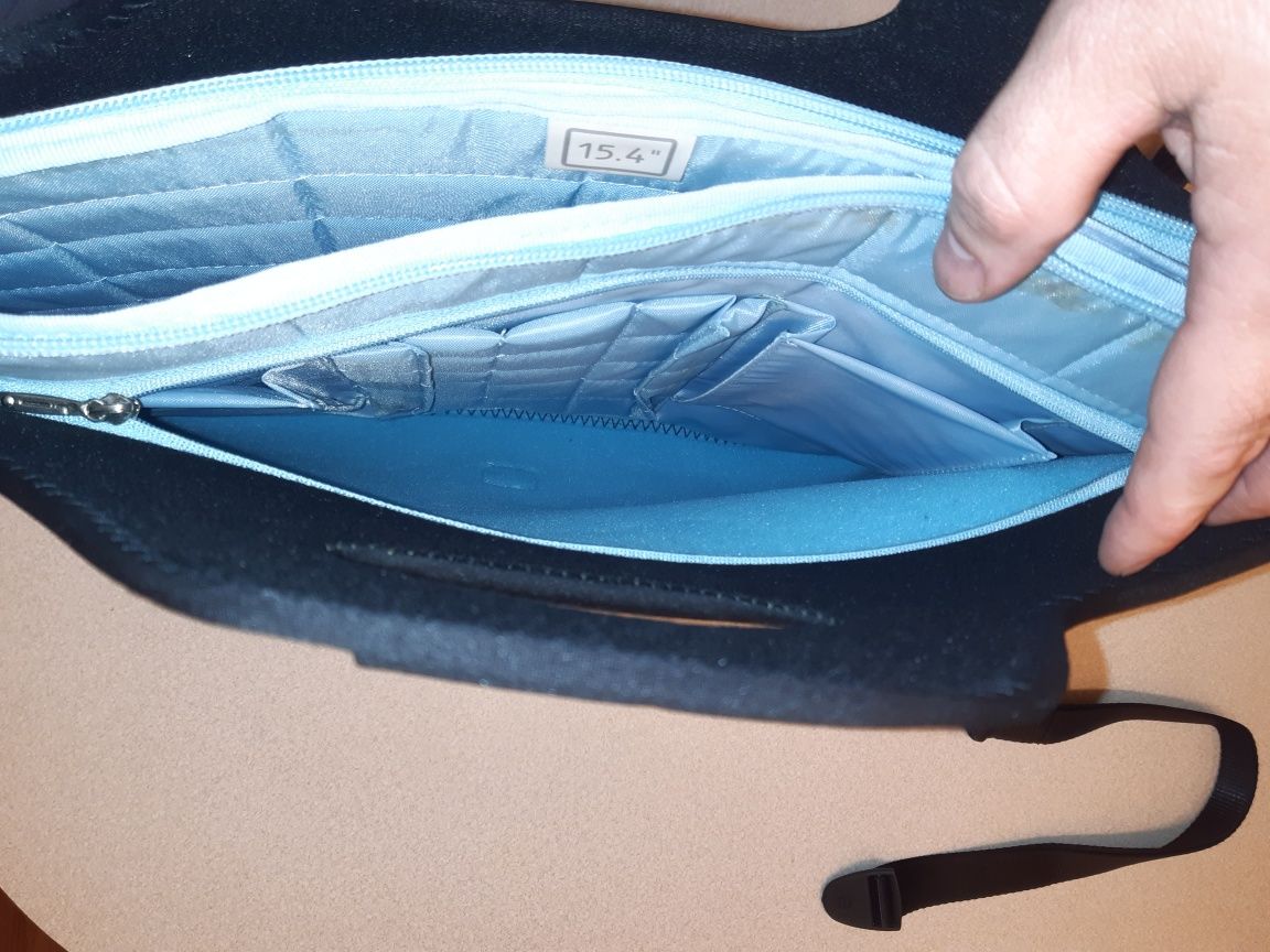 Etui,Pokrowiec,Torba Na Laptop 15.4" AVEC