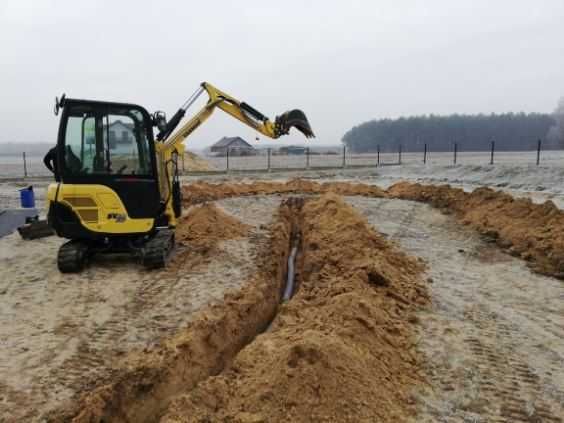 Transport, minikoparka, wiertnica, młot hydrauliczny, przyczepka