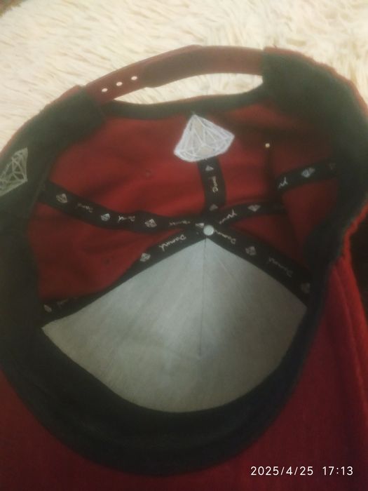 Продам кепки унисекс