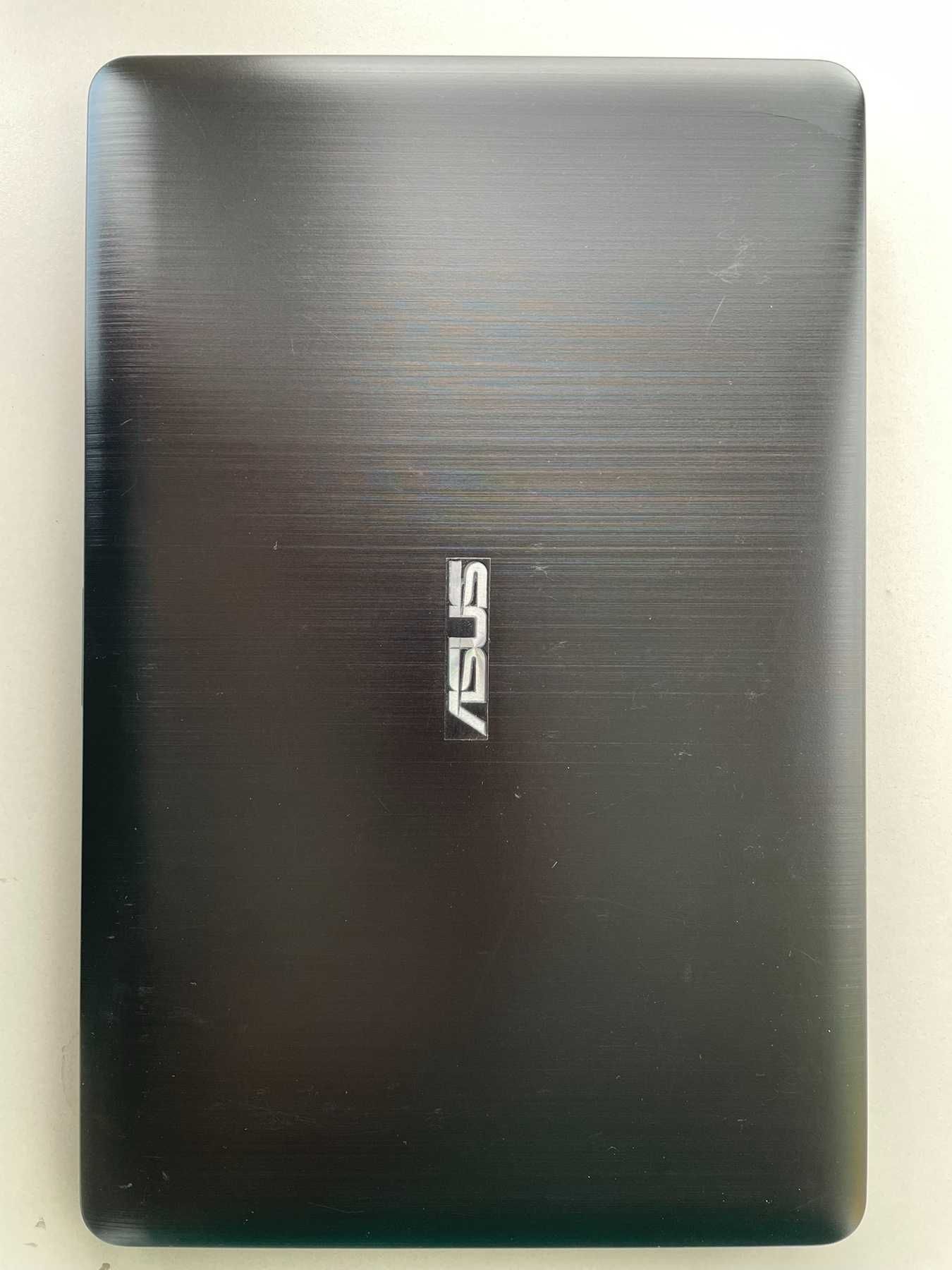 ноутбук ASUS 15,6 діагональ дюймів (40см)