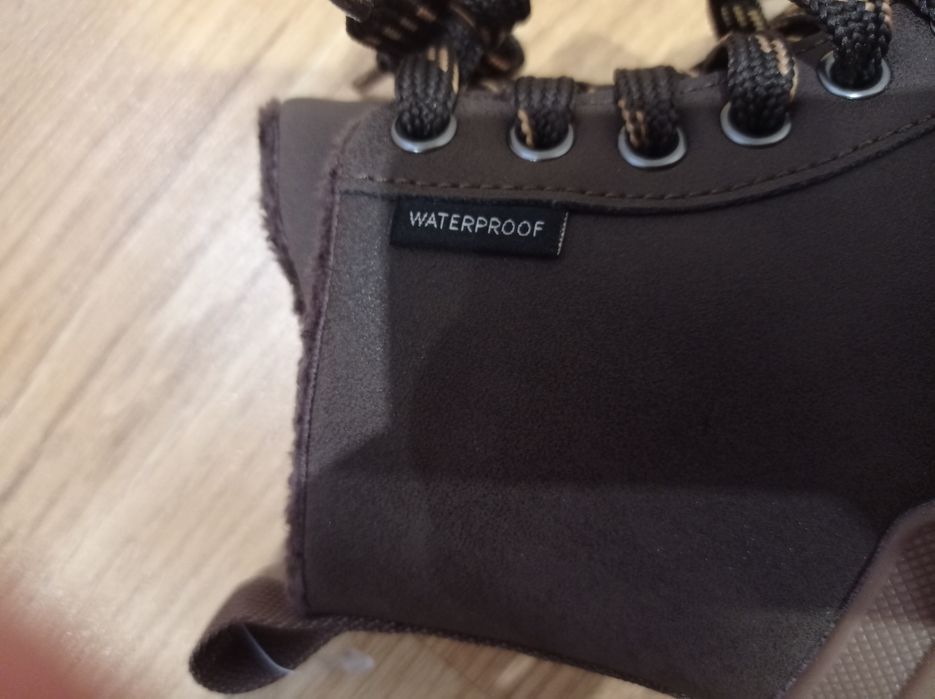 Ботінки чоботи сапожки