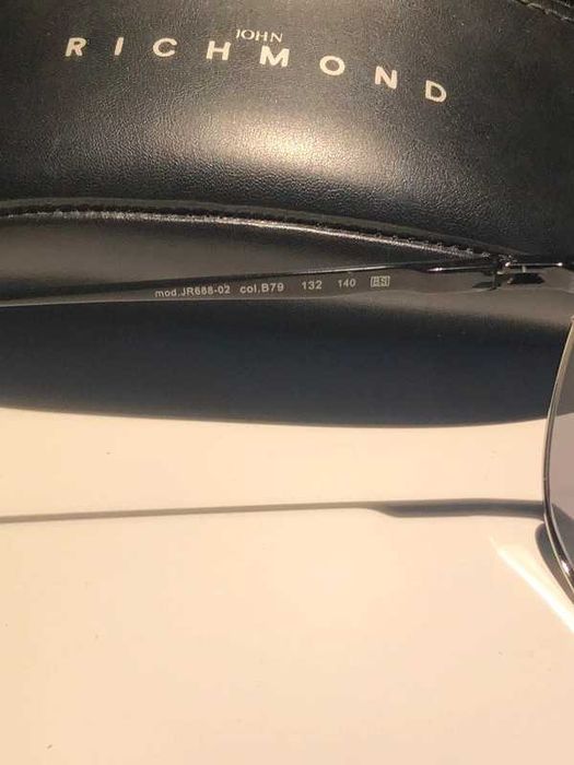 Óculos de Sol John Richmond