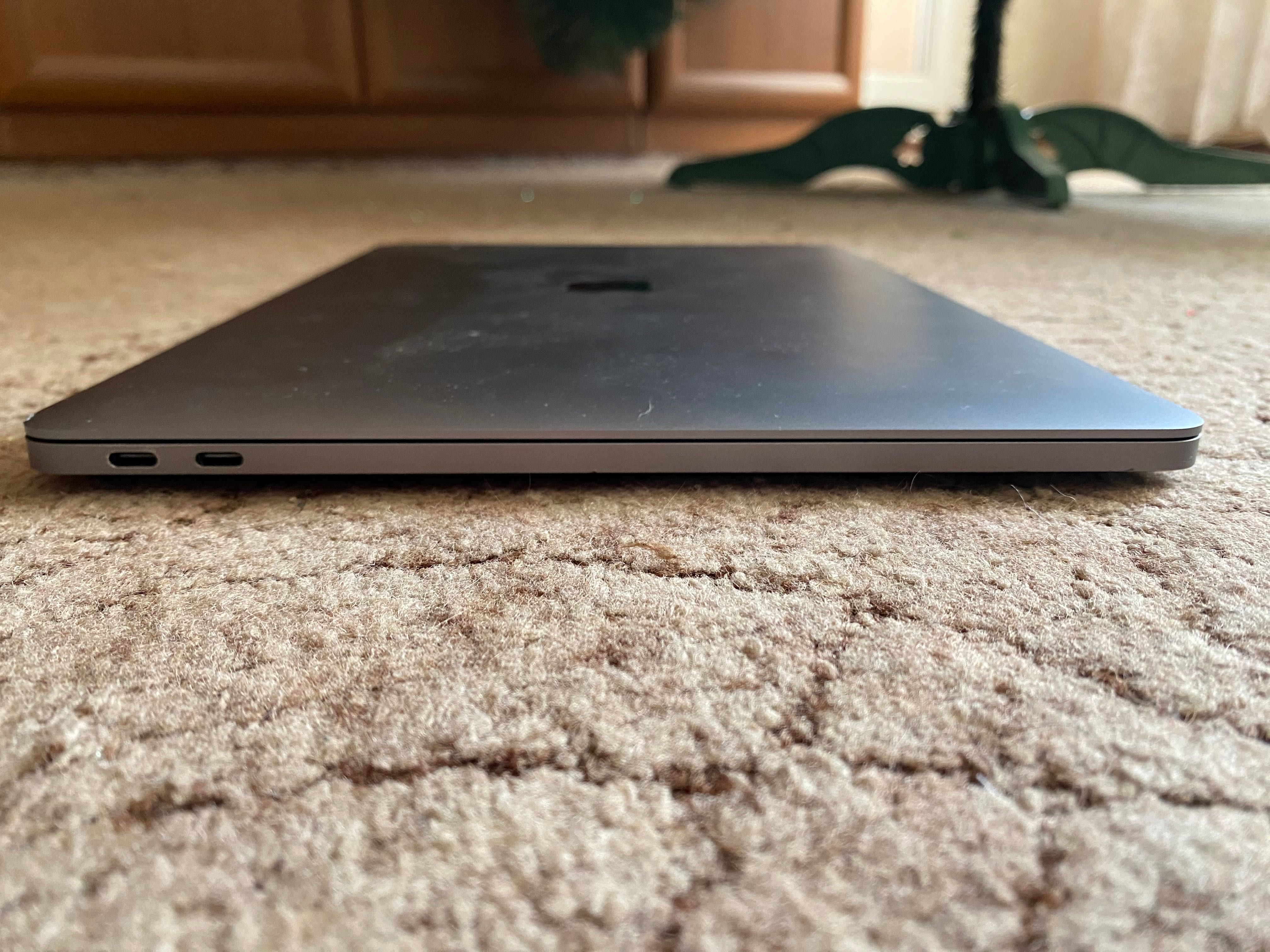 MacBook Pro 2016 i5 256 SSD 8 GB RAM