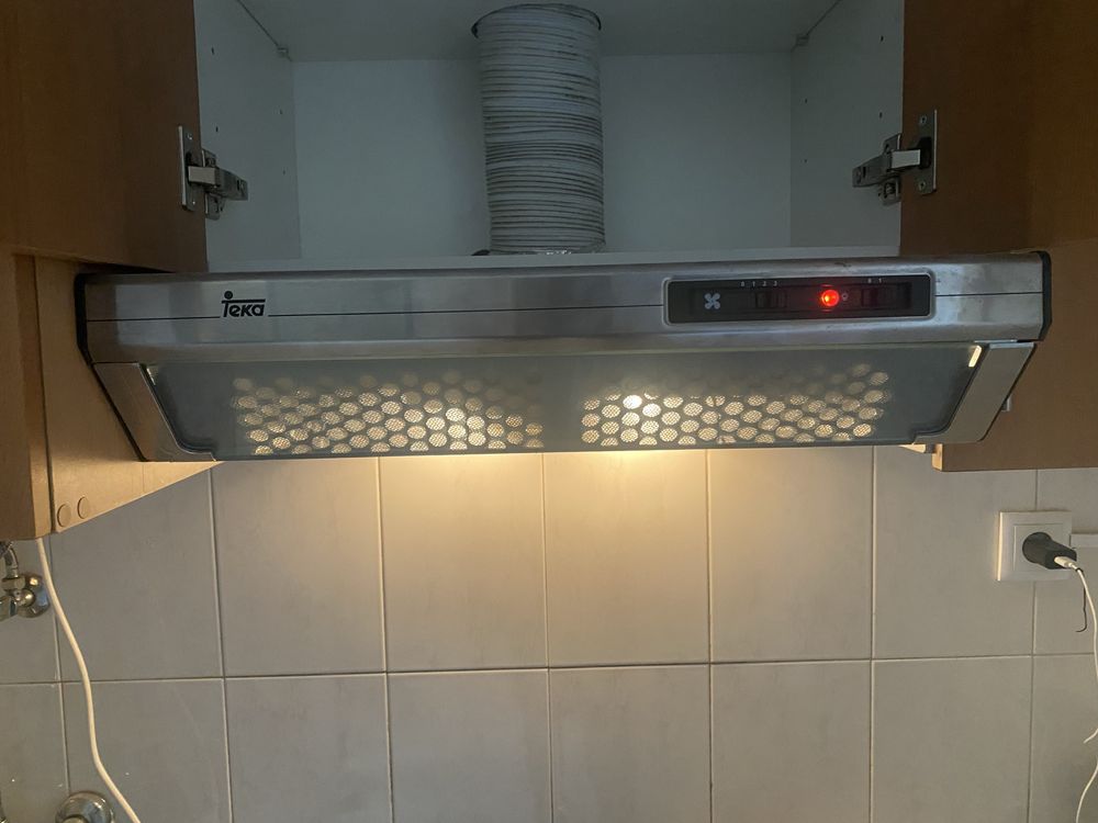 Vendo  2 Termo Acumulador um de 50L e o outro 80L e dois Exaustor Teka