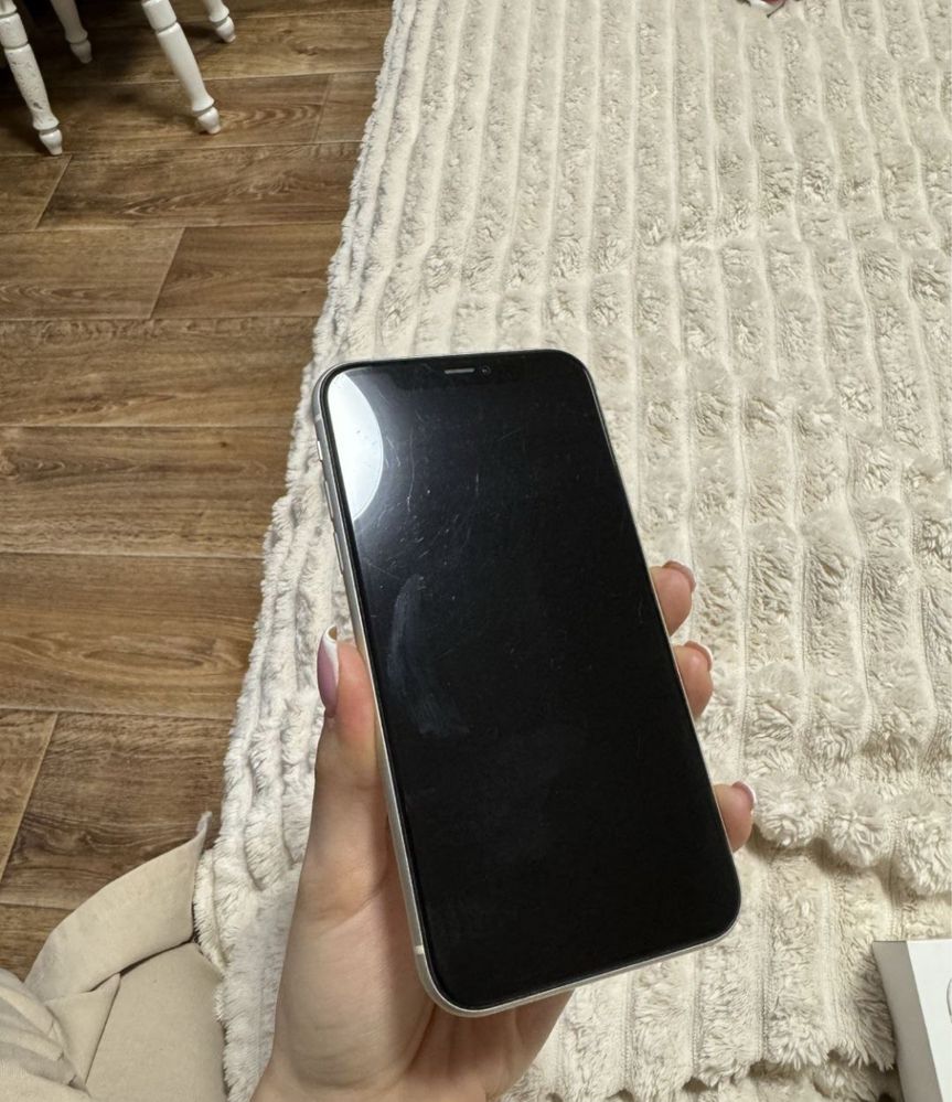 Продам айфон 11 неверлок
