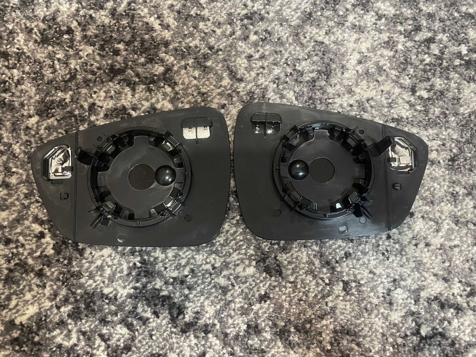 Вкладиш дзеркала Ford Escape USA