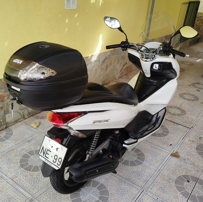 Honda PCX 125 de 2012 como nova