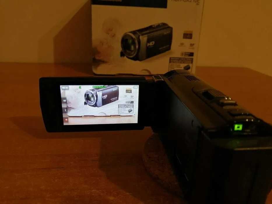 Відеокамера SONY HDR-CX210E