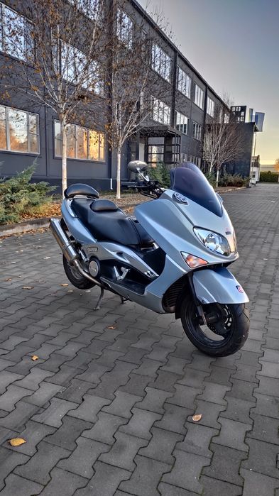 Yamaha T-max 500