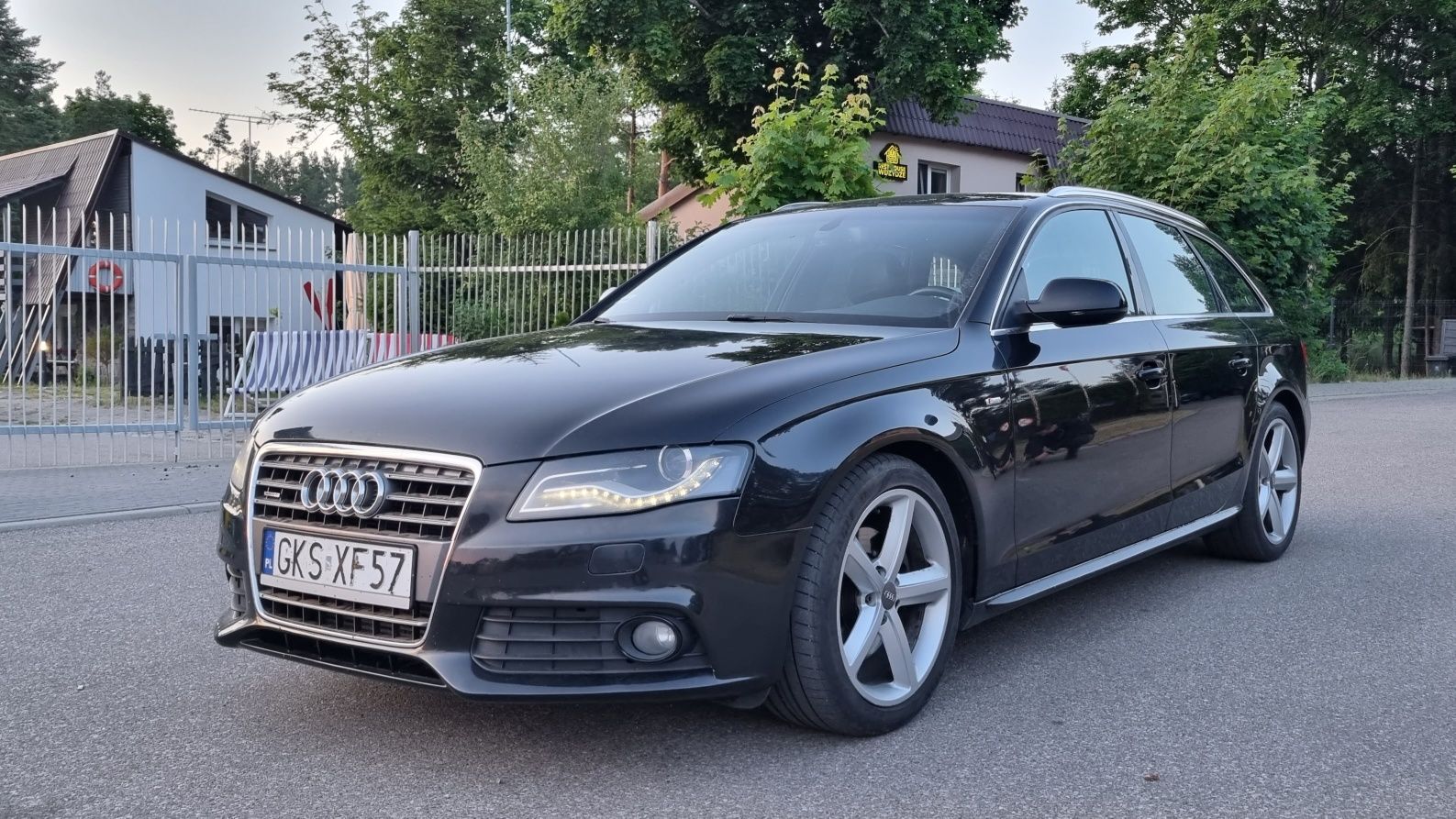 AUDI A4 B8 quattro 2.0 tdi manual S-LINE 2010