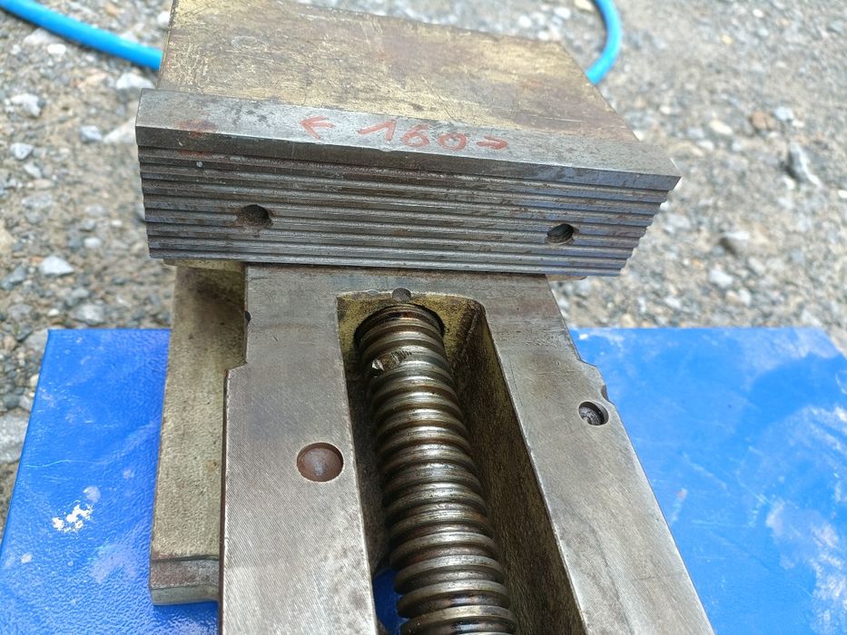 Imadło maszynowe, niskie, 160 mm szczęki, sprawne w 100% bardzo ładne