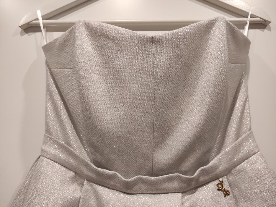 Srebrna suknia wizytowa r. S