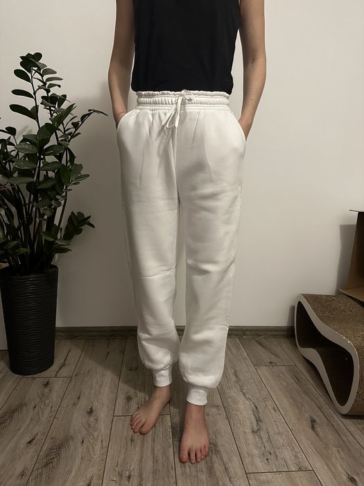 Білі теплі джогери