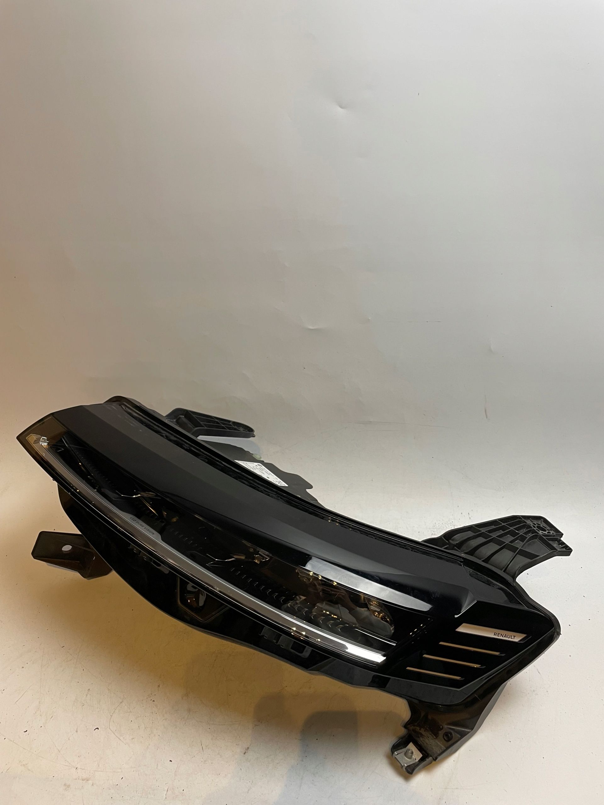 RENAULT MEGANE V 2023 E-TECH lampa przednia lewa full led