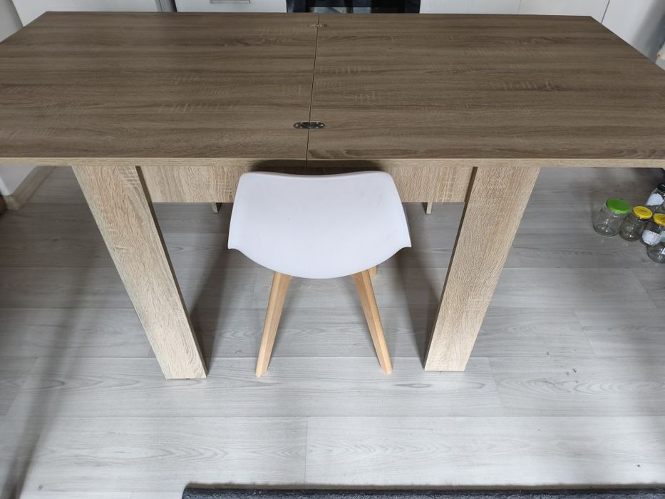 Stół kuchenny rozkładany +dwa krzesła w stylu skandynawskim