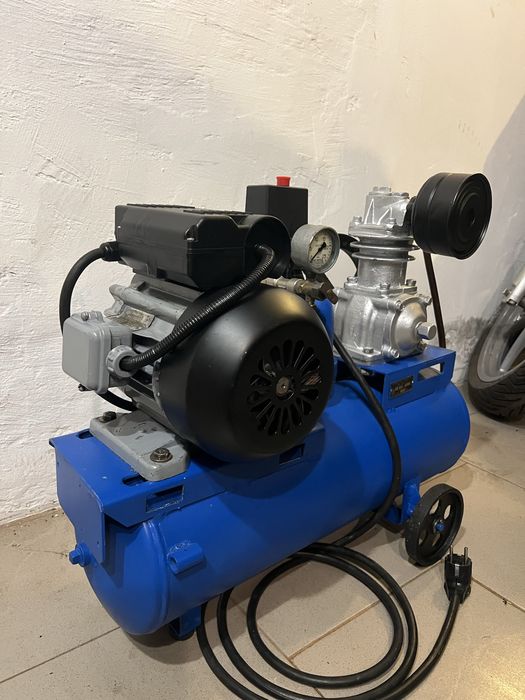 Воздушный компрессор