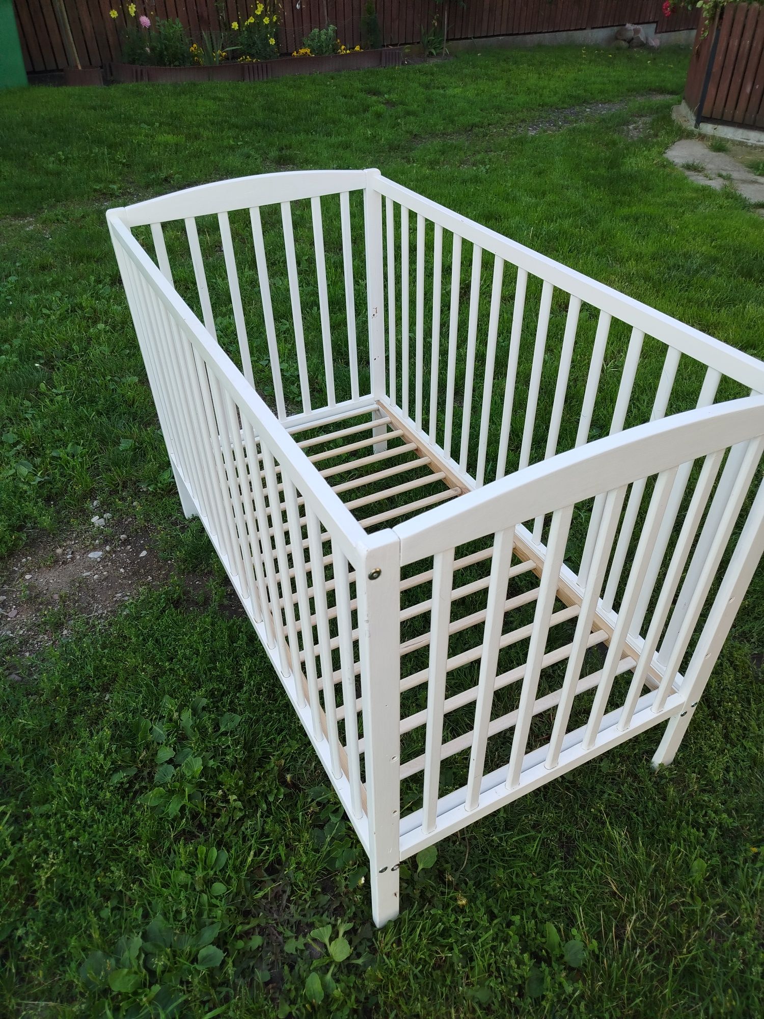 Łóżeczko dziecięce białe 120x60. Tanio.
