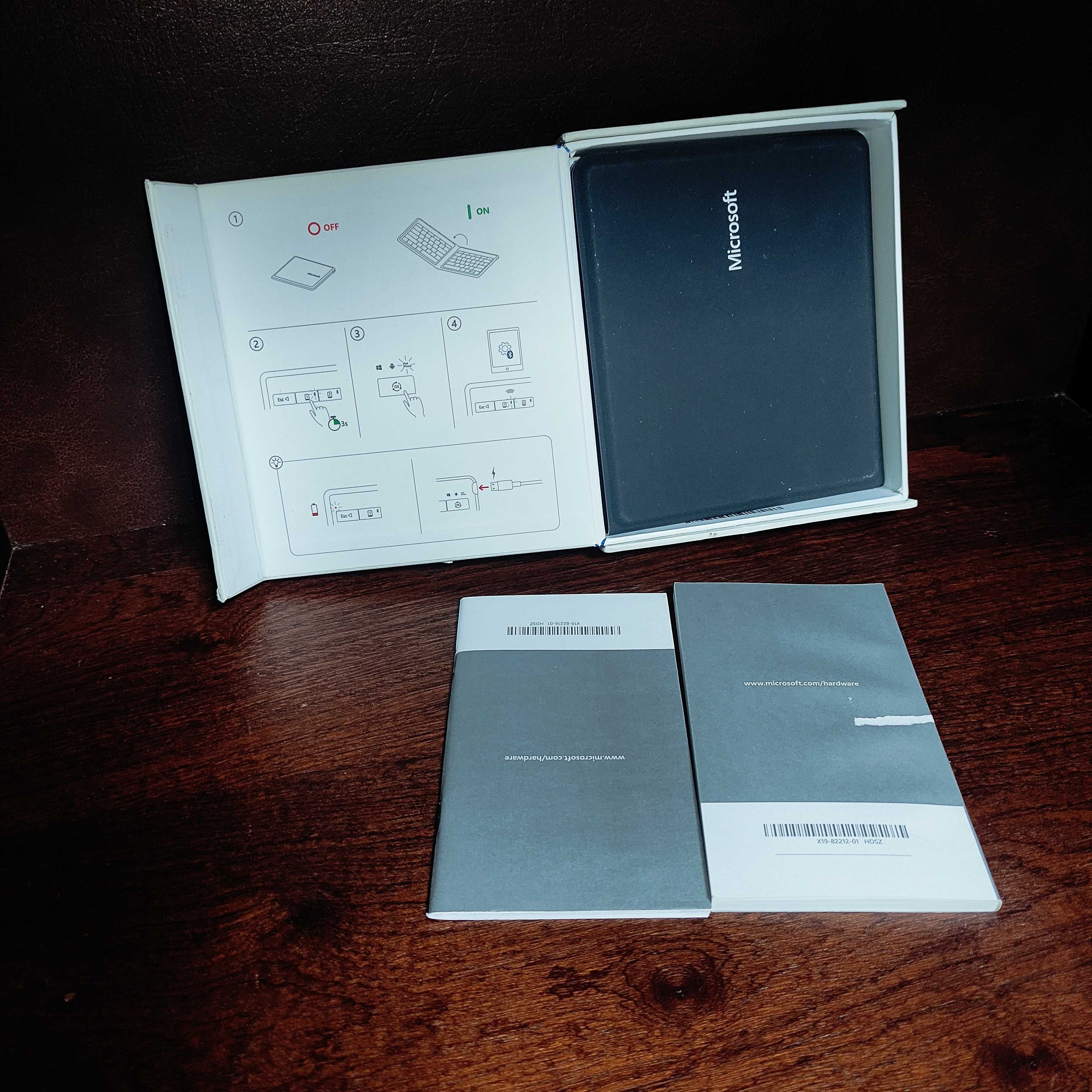 Bluetooth клавіатура Microsoft Universal Foldable Keyboard