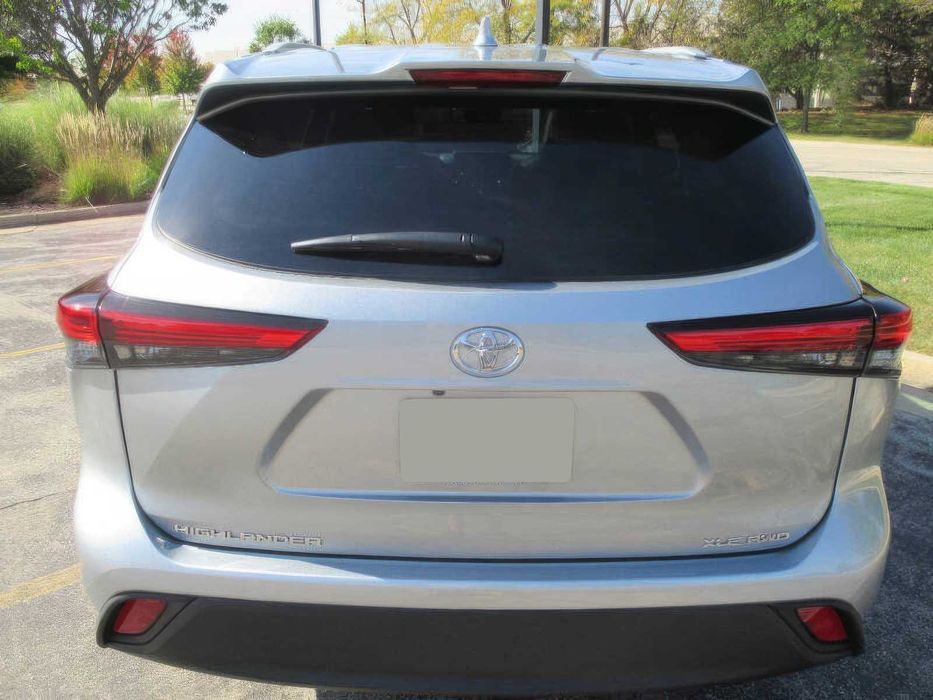 Toyota Highlander XLE      2022