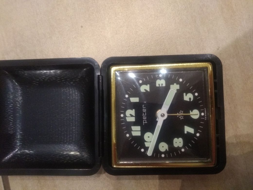 Stary zegarek podróżny peter