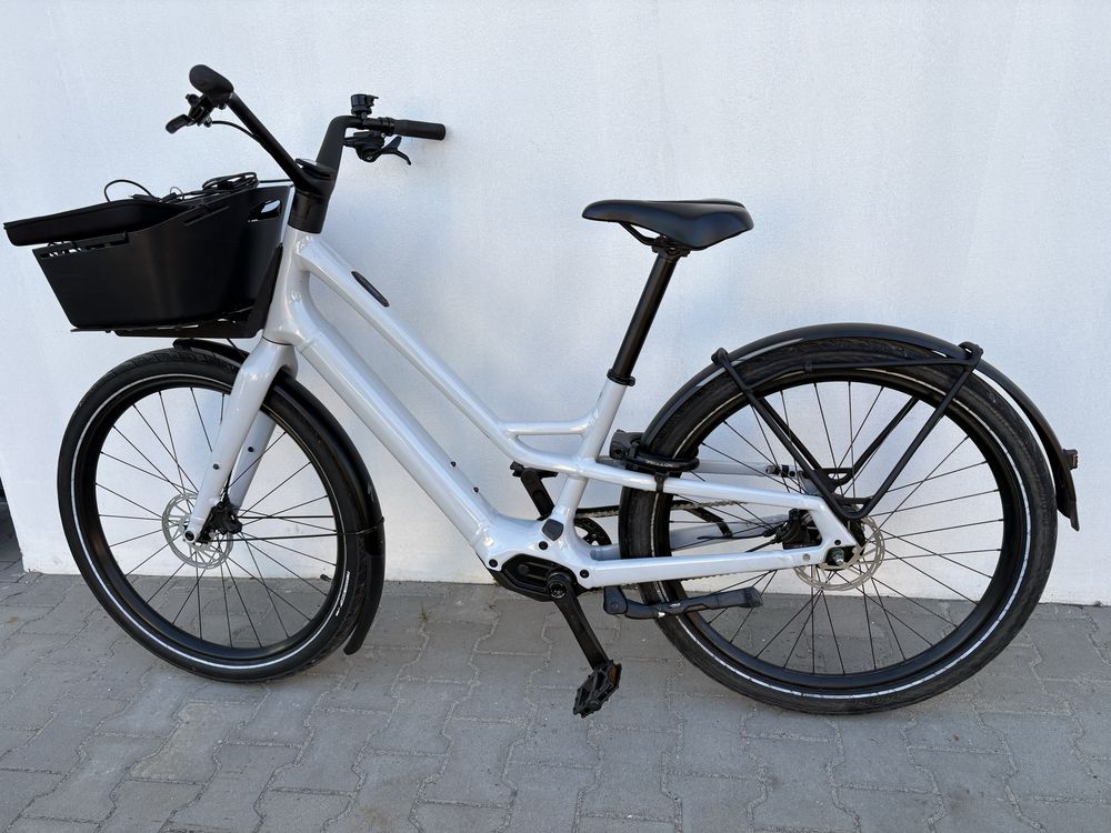 Rower Elektryczny Specialized Turbo Como SL 4.0 dokumenty ładowarka