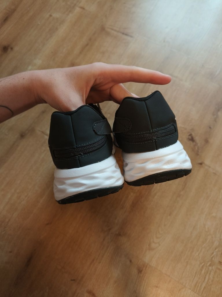 Nowe buty do biegania adidasy Nike czarne rozmiar 40