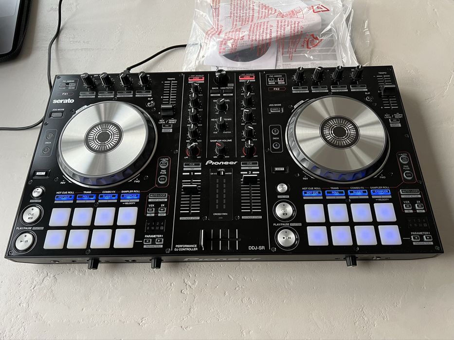 Kontroler Pioneer DDJ SR Serato, stan idealny, jak nowy
