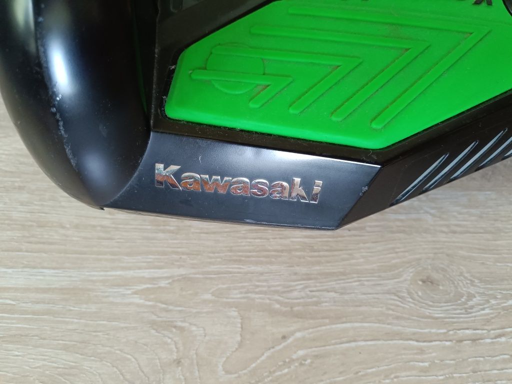 Kawasaki  deskorolka elektryczna z ładowarką