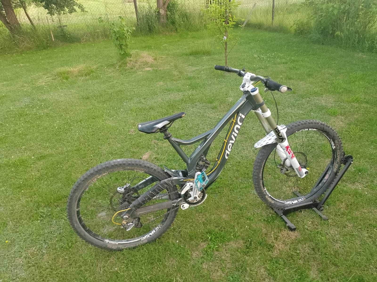 Rower Downhill Devinci Wilson