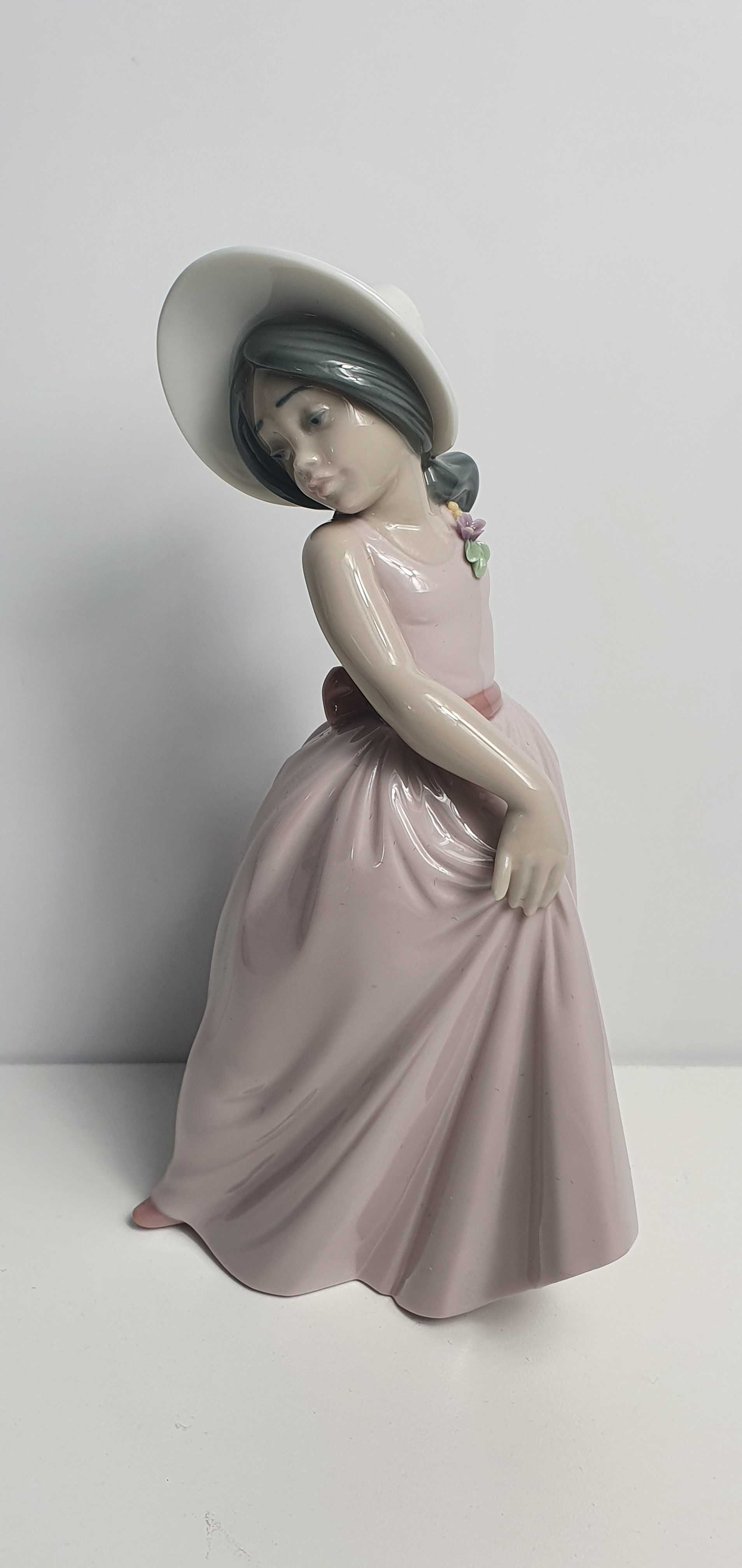 Figurka LLADRO " Iris Or Chiquita Pose" 6276 Porcelana Hiszpania