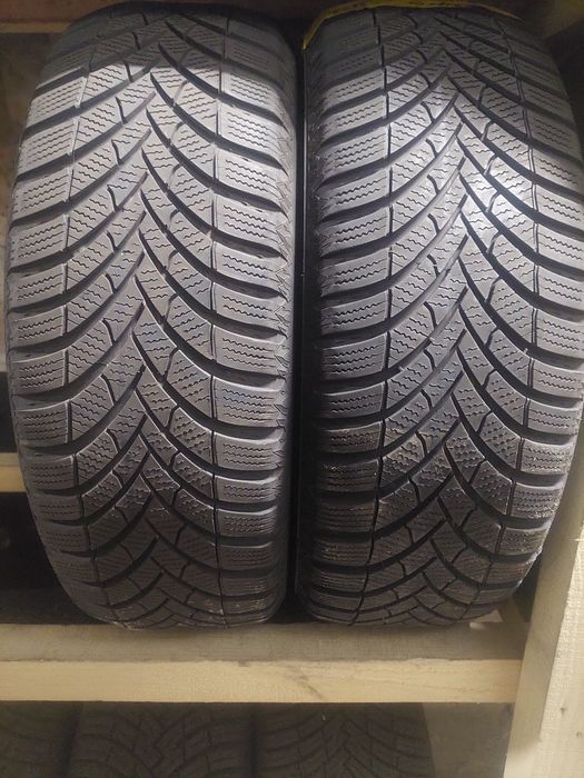 Пара зимової гуми зима зимня Semperit R16 205 60