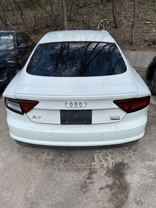 Двері передні задні ліві праві ауді А7, LS9R А3,А4,А6,А7