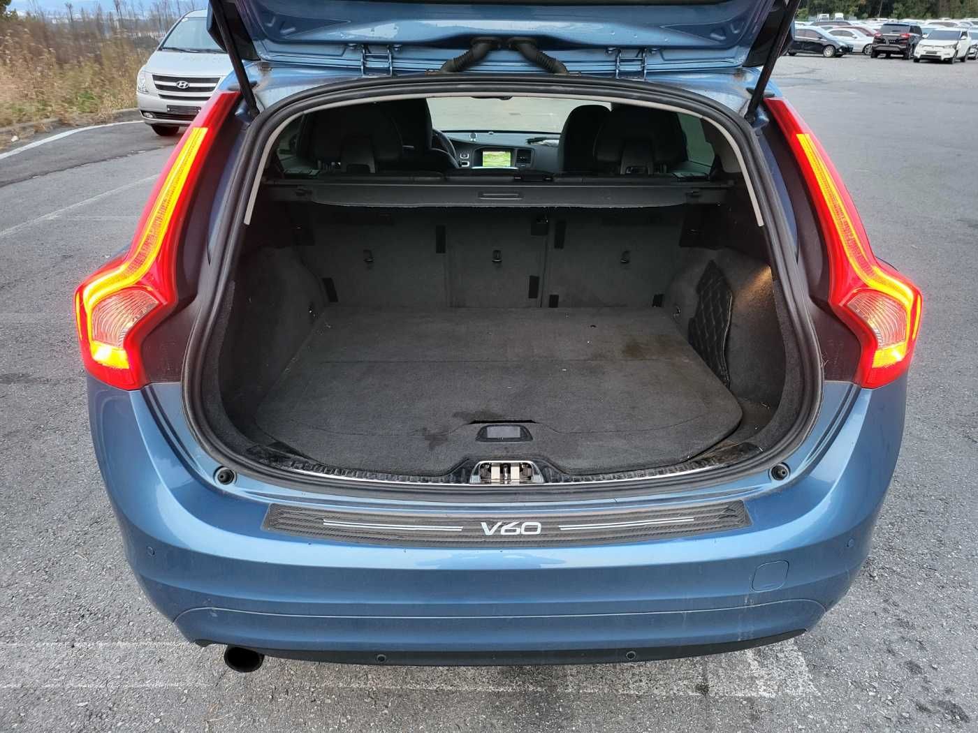 2015 Volvo V60 1.6 D2 Корея авто вже на майданчику