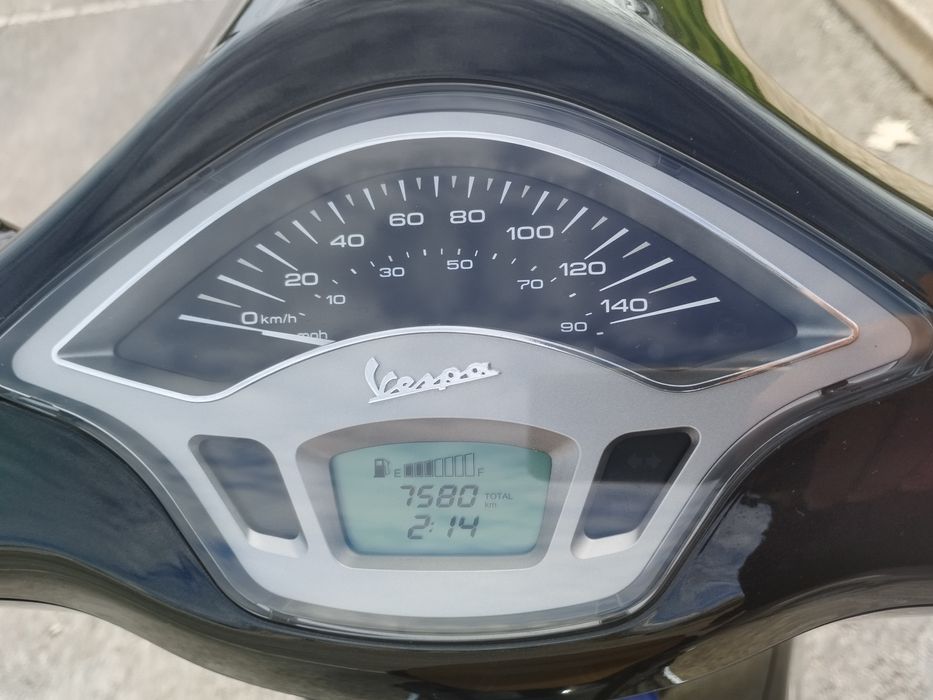 Vespa primavera 125