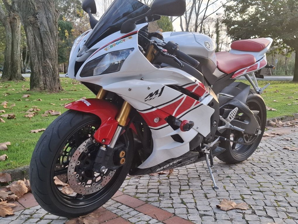 Mota Yamaha r6 2