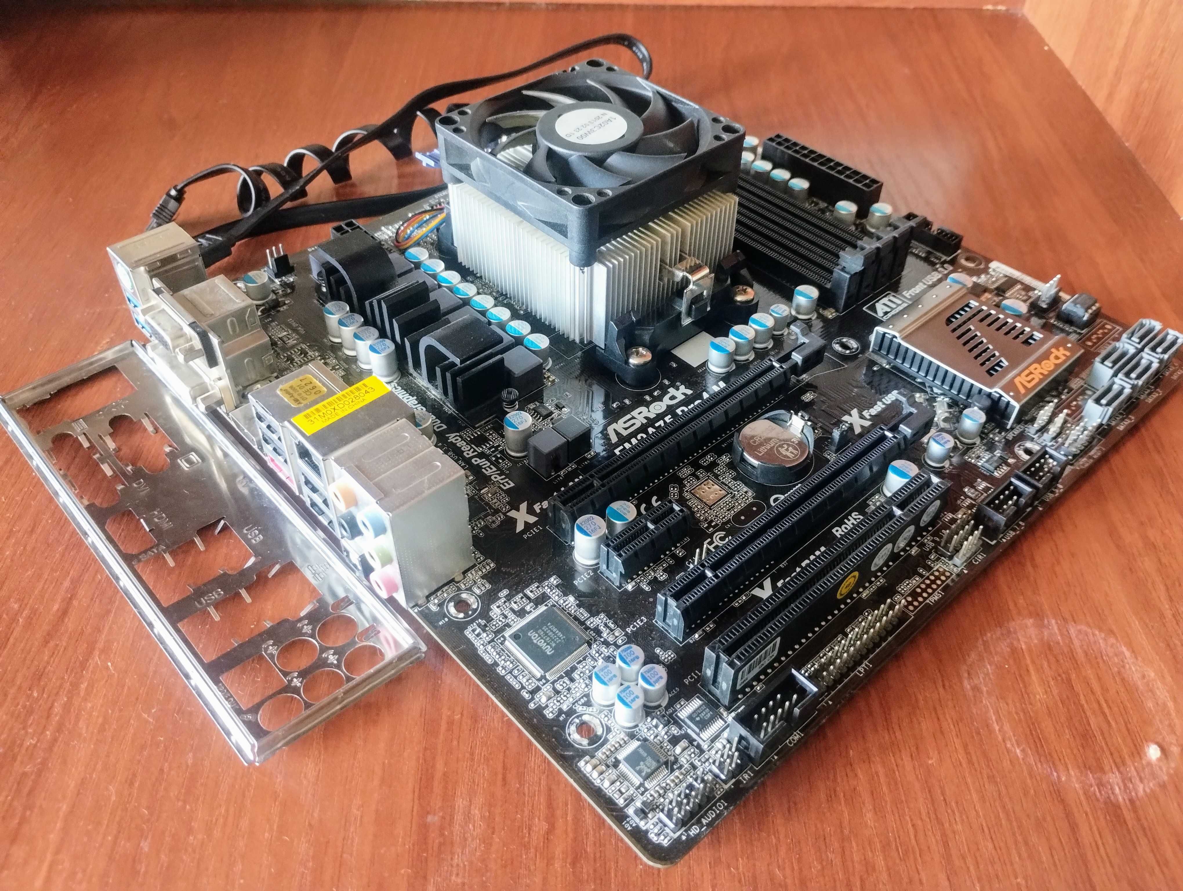 ASRock FM2A75 PRO4-M(сокет FM2) + A8-5500 3.2GHz + кулер