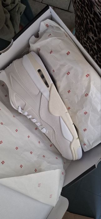Продам nike air jordan 4RM Новые !