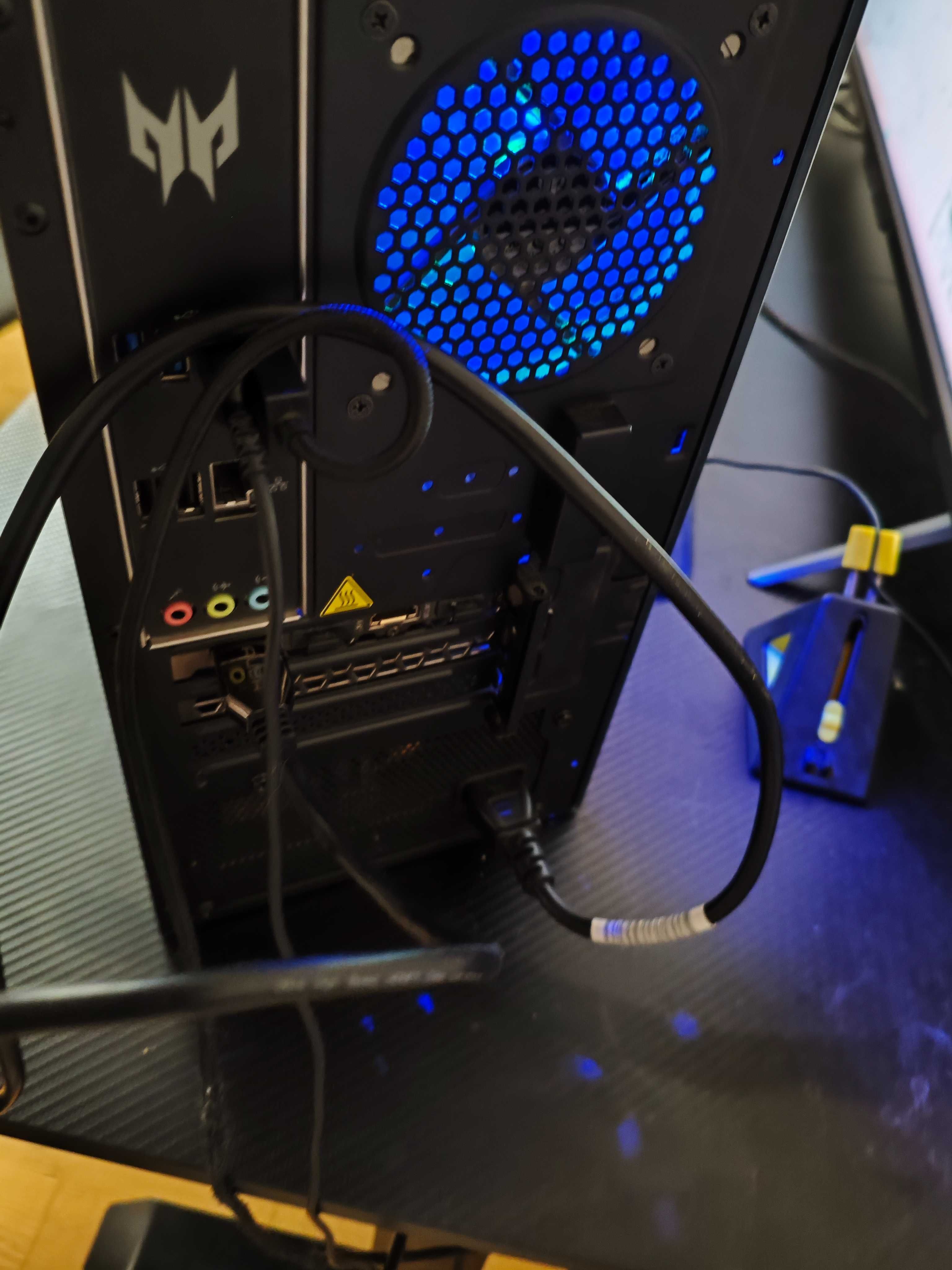 Acer Predator 10100F 16GB RTX 3050 8GB 1TB HD 120GB M.2 WiFi-6E Win 11