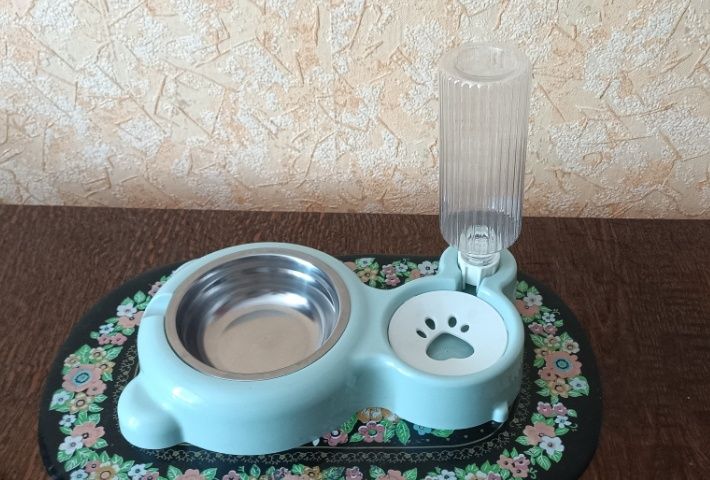 Миска, поїла для котів та собак