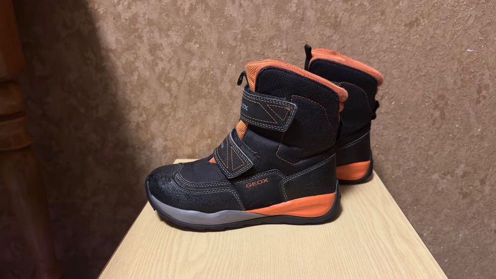 Ботинки Geox розмір 32