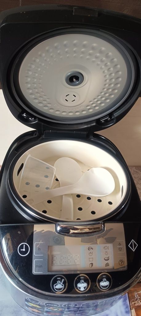 Russell Hobbs Multicooker