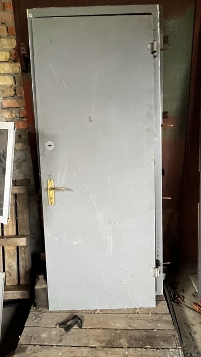 Двері металеві вхідні б/в, двери входные б/у