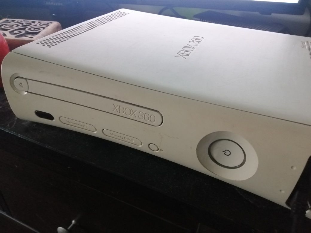 Xbox 360 troco  tbm posso vender