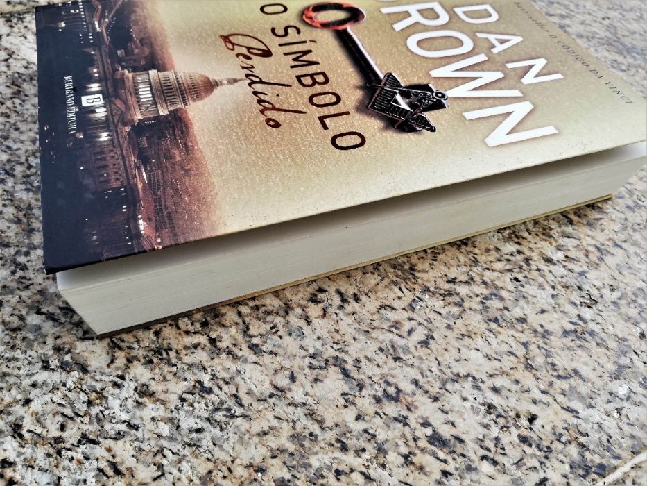 "O simbolo perdido" - Dan Brown