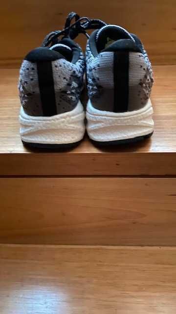 Tenis Novos confortaveis