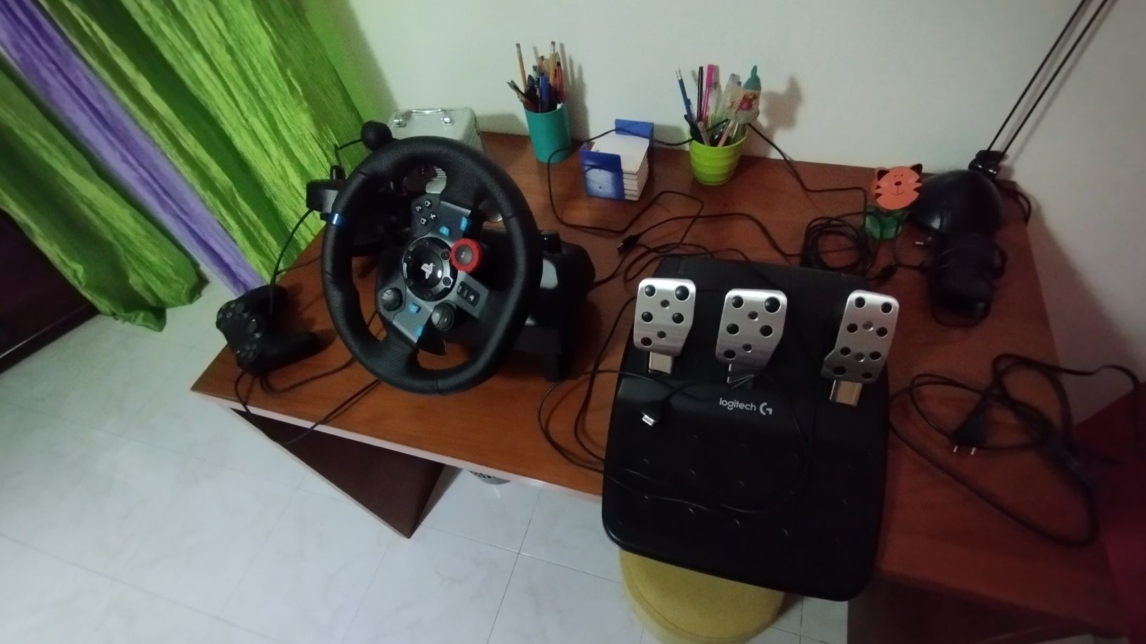 Volante Logitech g29 com mudanças